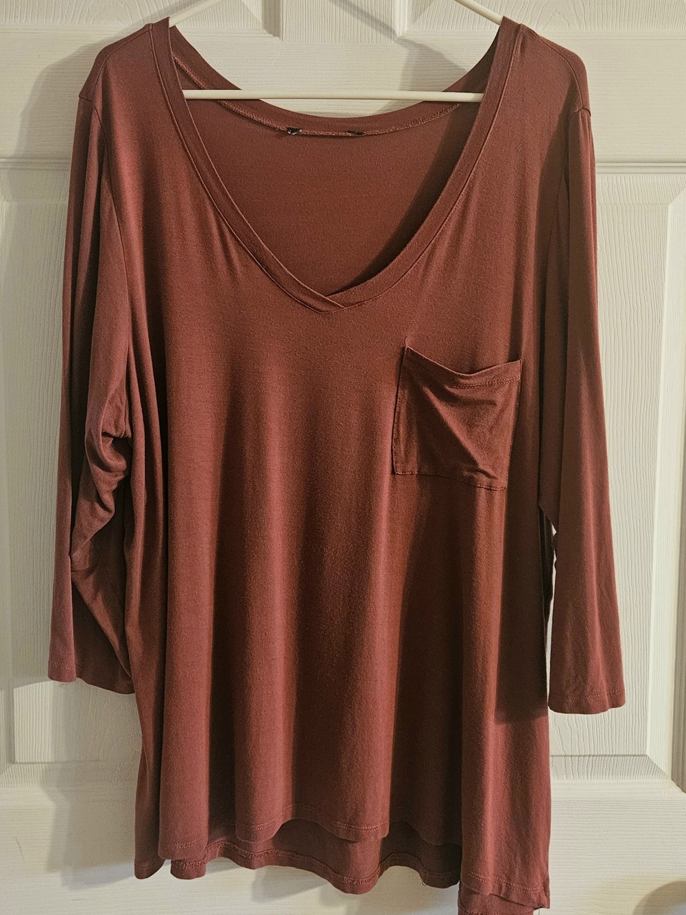 Women’s V-Neck 3/4 Sleeve Pocket Top - Burgundy WSz 2XL